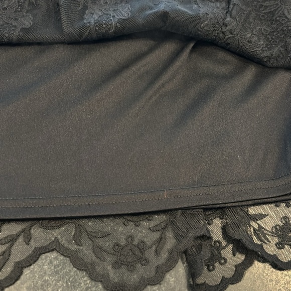 Lace pull on skirt - Picture 5 of 8